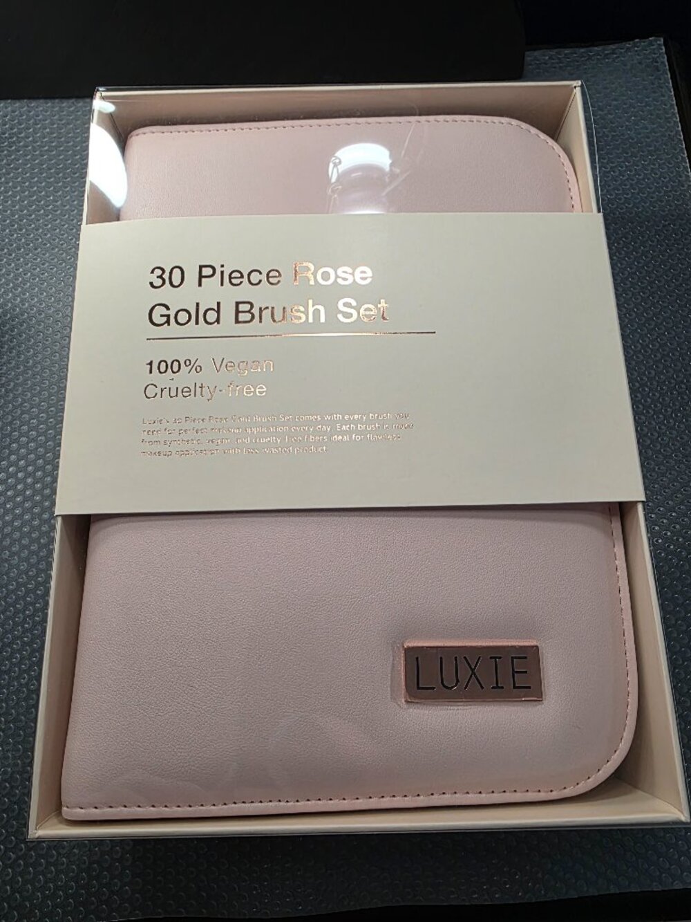 Luxie 30 Piece Brush Set in Rose Gold